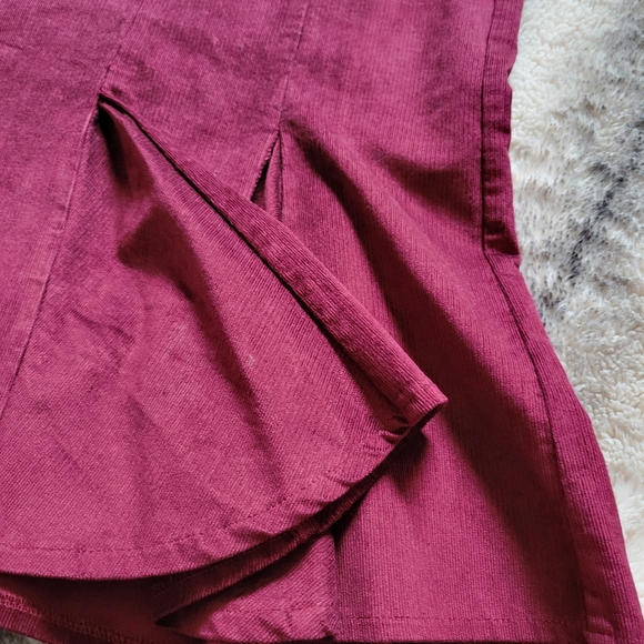 BUNDLE Benetton Skirt- Corduroy, Light Jersey- Top from Cable & Gauge BUNDLE - Picture 7 of 8